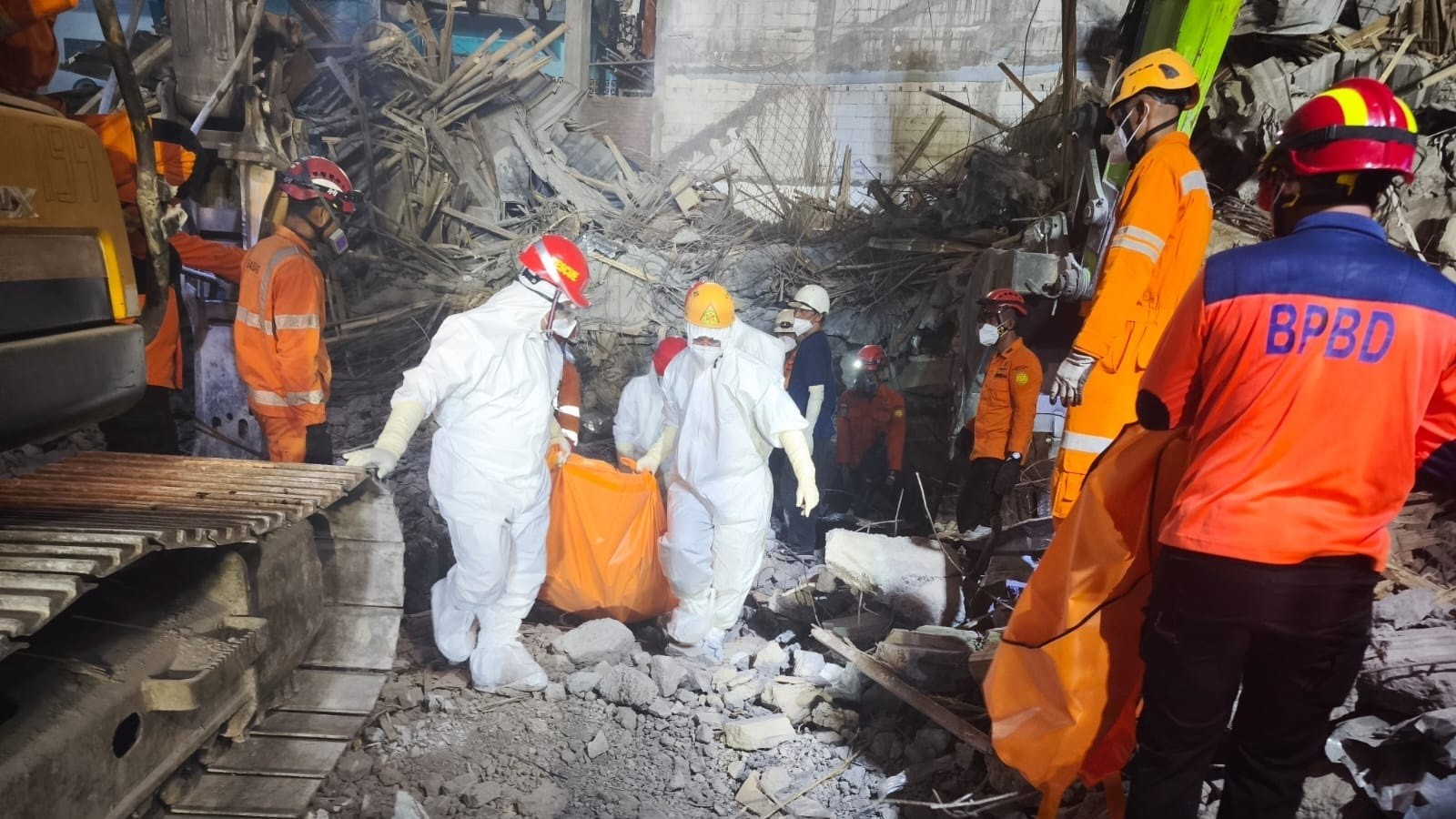 Dua Korban Tambahan Tragedi Ponpes Al-Khoziny Berhasil Teridentifikasi